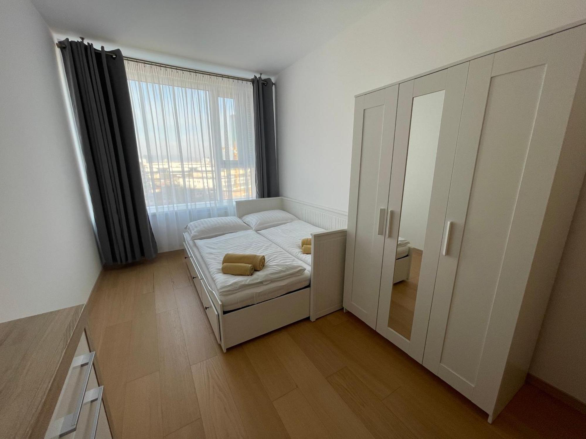 Sag Panorama City Apartment 3 Rooms Free Parking Free Wifi Bratislava Bagian luar foto